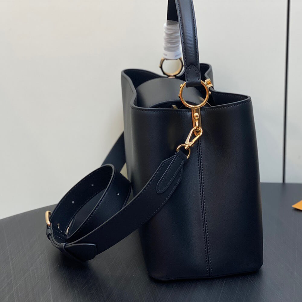 LV Capucines GM Souple