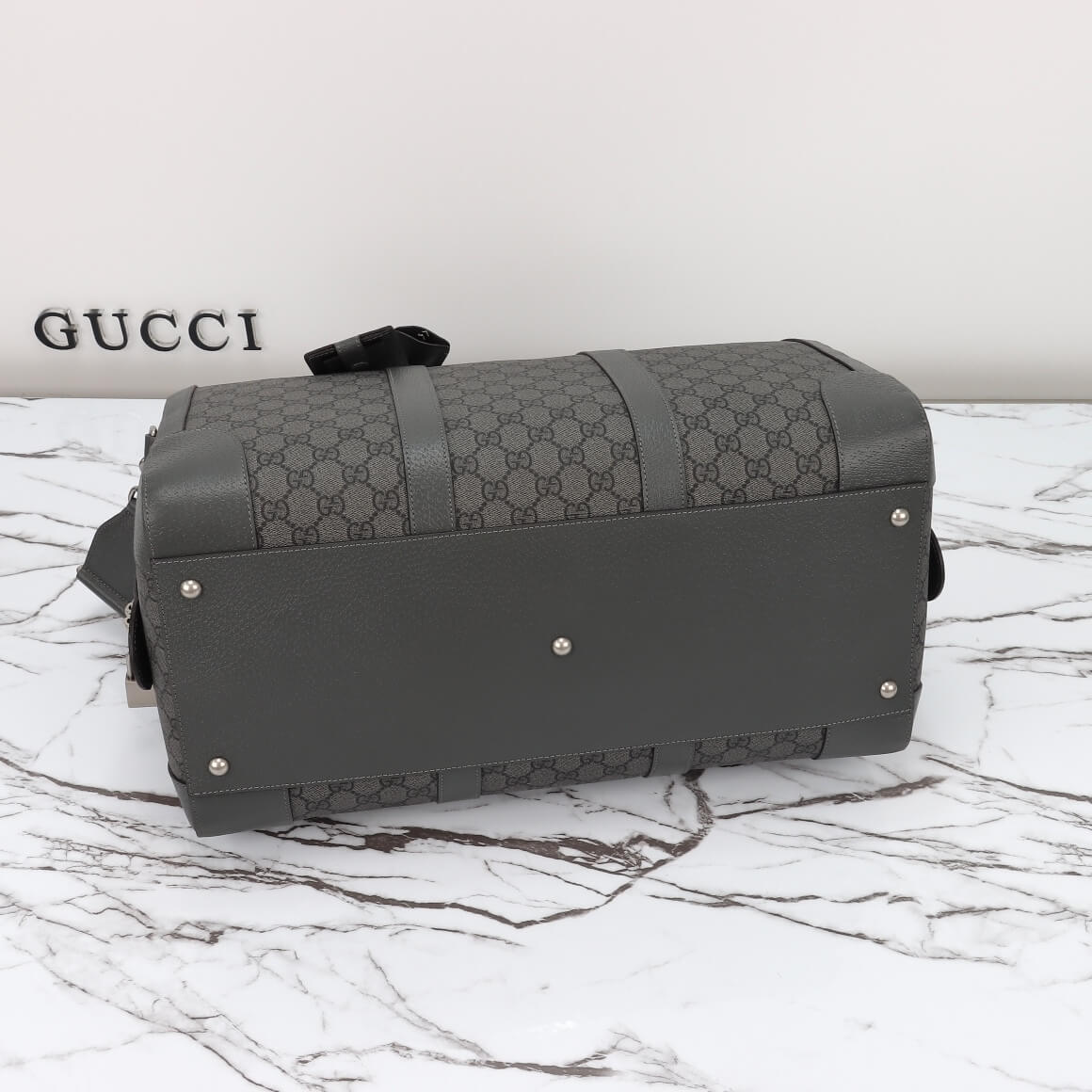 G*u*i savoy medium duffle bag